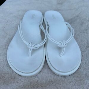 OluKai Women's Flip Flop Sandals White Size 8 Casual Summer